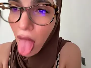 Stripchat Free Porn Cam of GumusGuray