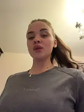 Stripchat Best Webcam of KristiRich