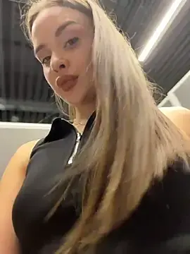 Stripchat Adult Video Chat of KristiRich