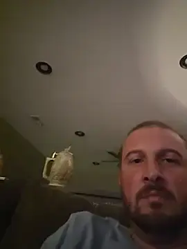 Stripchat Free Porn Cam of MrMechanic40