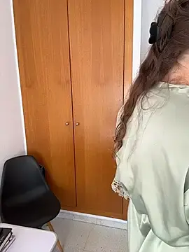 Stripchat Adult Webcam of TenderLaGlamors