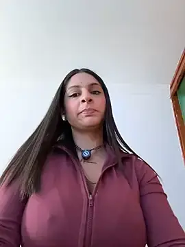 Stripchat Live Sex Cam of charlotte_stevenss_