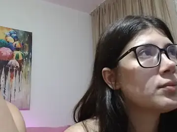 Stripchat Free Porn Cam of AtesliCift06