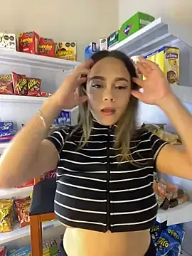 Stripchat Live Sex of Sara_Harris7