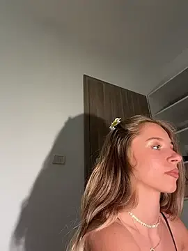 Stripchat Best live sex cam show of BabyAnais