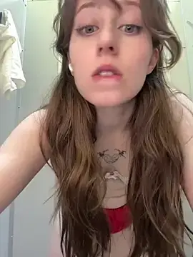 Stripchat Free Porn Cam of FroggyAnna