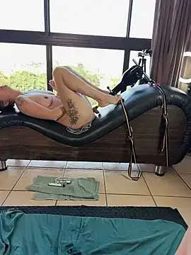 Stripchat Best Webcam of MissLMrJ