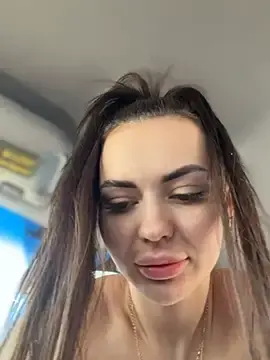 Stripchat Sex Cam of PrincessaHill_