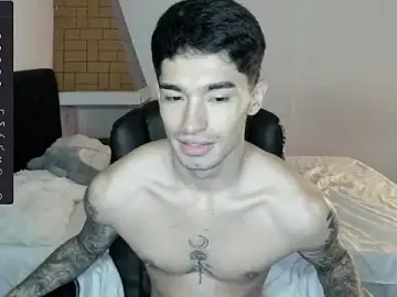 Stripchat Live Sex Cam of Damon__333
