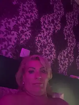 Stripchat Live Porn of Milla_kis