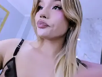 Stripchat Free Porn Cam of Keendall__