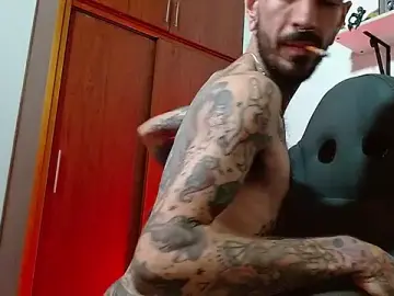 Stripchat Adult Webcams of harry_reems1