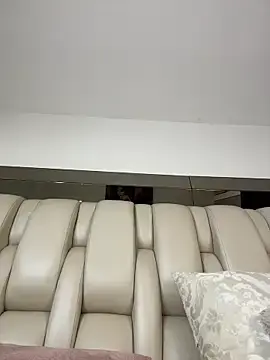 Stripchat Watch Live Sex Cams of ALISSON_FOXXX1