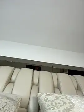 Stripchat Watch Live Sex Cams of ALISSON_FOXXX1