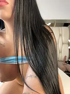 Stripchat Sex Cam of ALISSON_FOXXX1