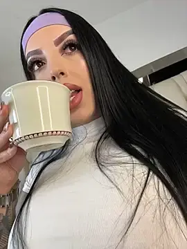 Stripchat Live Sex Cam of ALISSON_FOXXX1