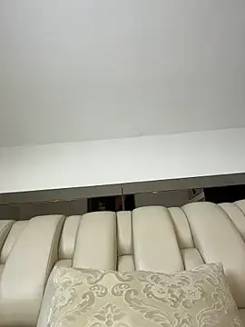 Stripchat Live Sex Cam of ALISSON_FOXXX1