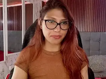 Stripchat Live Sex Cam of elena_detroya