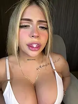 Stripchat Adult Webcams of MiaWhitePink_
