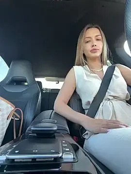 Stripchat Live Sex Cam of TiffanyHouston_