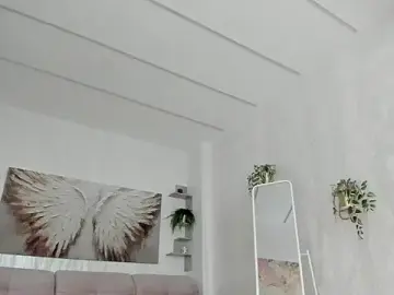 Stripchat Live Sex Cam of TiffanyHouston_