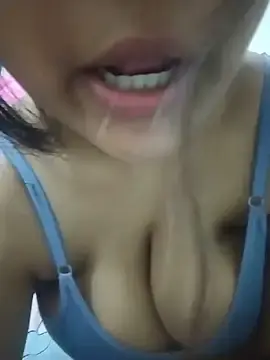 Stripchat Watch Live Sex Cams of Cute_Zoyaa27