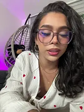 Stripchat Adult Webcam of Samantha_Bernardo