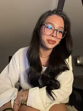 Stripchat Free Live Porn of Samantha_Bernardo