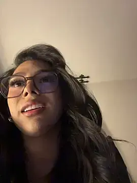Stripchat Sex Cam of Samantha_Bernardo