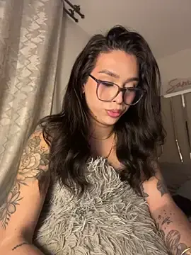 Stripchat Sex Cam of Samantha_Bernardo