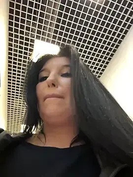 Stripchat Sex Cam of Tisha_Busty