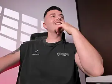 Stripchat Best Webcam of james_connor2