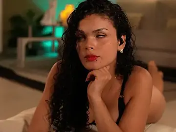 Stripchat Live Sex of GiaFaaris