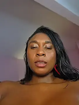 Stripchat Free Porn Cam of HanaThompson