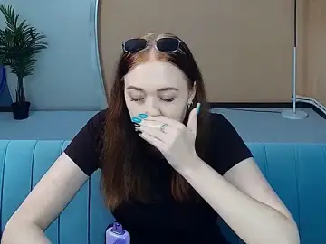 Stripchat Sex Cam of AddieOsler