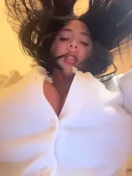 Stripchat Watch Live Sex Cams of vellaah