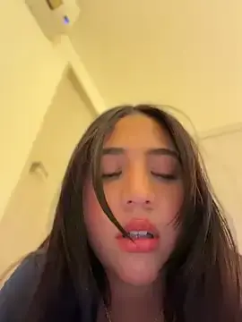 Stripchat Live Sex of vellaah