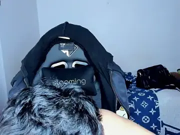Stripchat Nude Webcam of Tommy_Bred