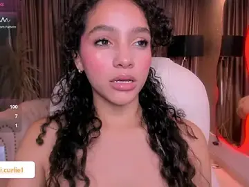 Stripchat Sex Cam of anahi_curlie1