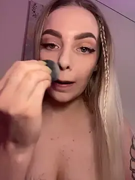 Stripchat Adult Webcam of HugeBoobsAlice