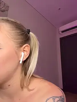 Stripchat Private Sex Chat of HugeBoobsAlice
