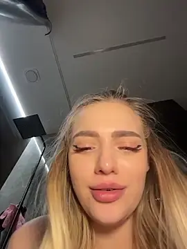 Stripchat Private Sex Chat of HugeBoobsAlice