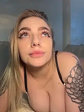 Stripchat Adult Video Chat of HugeBoobsAlice