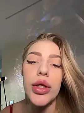 Stripchat Sex Chat of HugeBoobsAlice