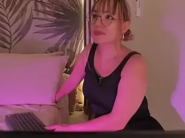 Stripchat Watch Live Sex Cams of Samaantha-White
