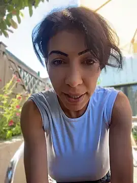 Stripchat Free Porn Cam of Yasmiinee