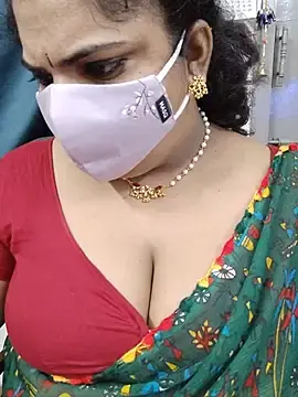 Stripchat Watch Live Sex Cams of Floraa-Queen