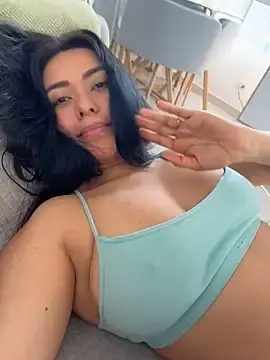 Stripchat Free Porn Cam of PetitLumiere