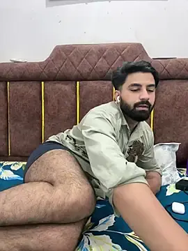 Stripchat Nude Webcam of Royalboy_03