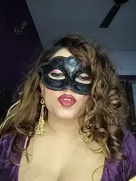 Stripchat Nude Webcam of Riya-night6